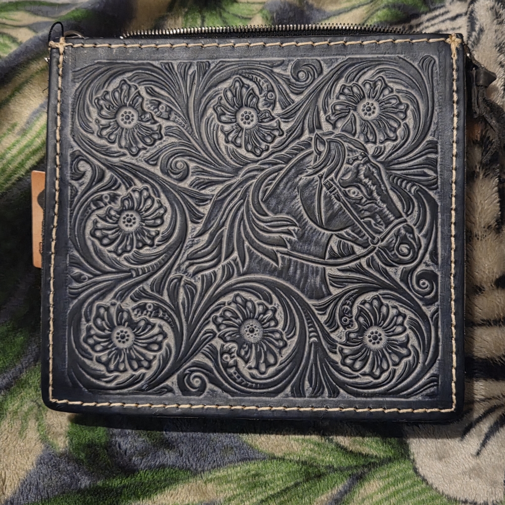 100% Leather Black Crossbody